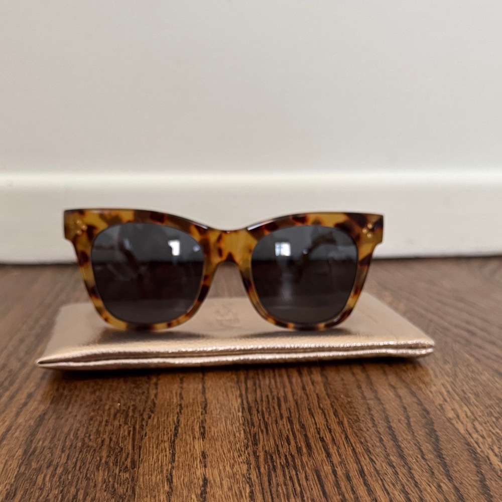 I-Sea Stevie Tortoiseshell Sunglasses, Polarized